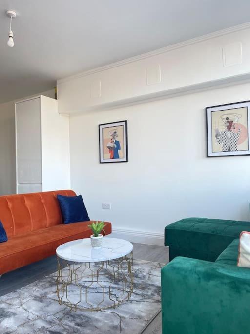 1 Bedroom Apartment - Flitwick - Contractor Friendly - Tourist Ready - Full Kitchen - Wifi - Smart Tv - Sofa Bed - Free Parking - Ideal For Short Or Long Stays Εξωτερικό φωτογραφία
